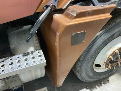 Freightliner Columbia 120 Fender