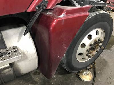 Freightliner Columbia 120 Fender