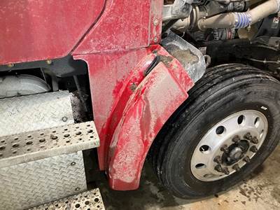Freightliner Coronado Fender