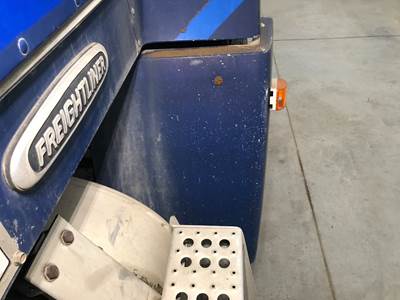 Freightliner FLD112 Fender