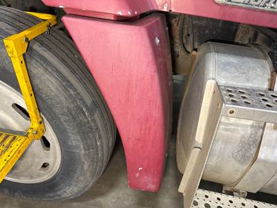 Freightliner FLD112 Fender