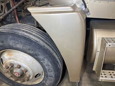 Freightliner FLD120 Fender