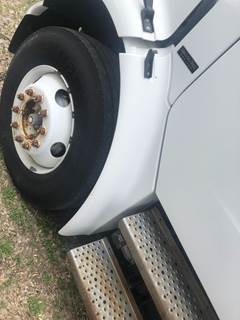 Freightliner M2 106 Fender