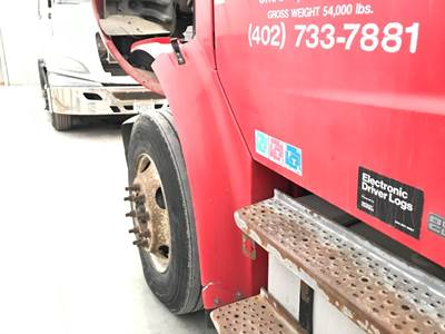 Freightliner M2 106 Fender