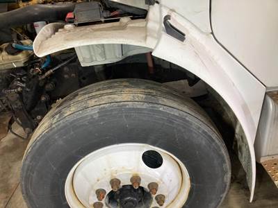 Freightliner M2 106 Fender