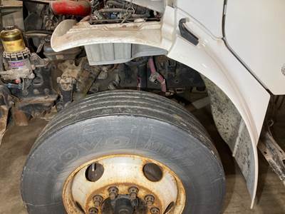 Freightliner M2 106 Fender