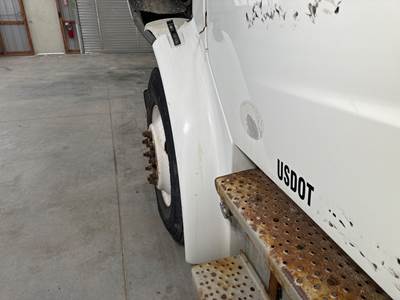 Freightliner M2 106 Fender