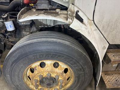 Freightliner M2 106 Fender