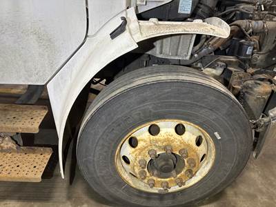 Freightliner M2 106 Fender