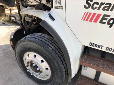 Freightliner M2 106 Fender