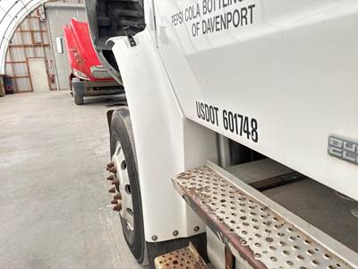 Freightliner M2 106 Fender