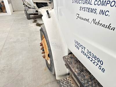 Freightliner M2 106 Fender