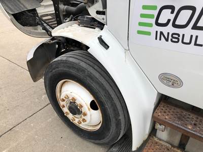 Freightliner M2 106 Fender