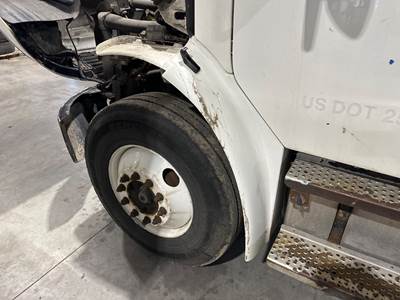 Freightliner M2 106 Fender