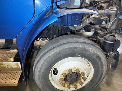 Freightliner M2 106 Fender