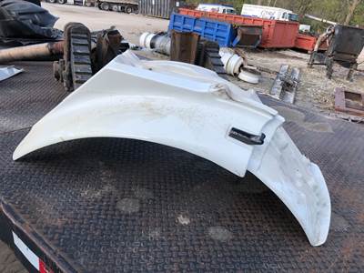 Freightliner M2 106 Fender