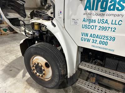 Freightliner M2 106 Fender