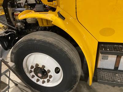 Freightliner M2 106 Fender