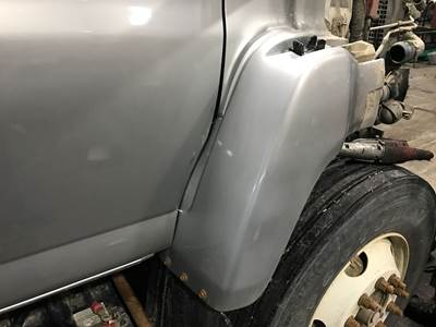 GMC C7500 Fender