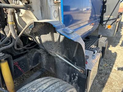 GMC C7500 Fender