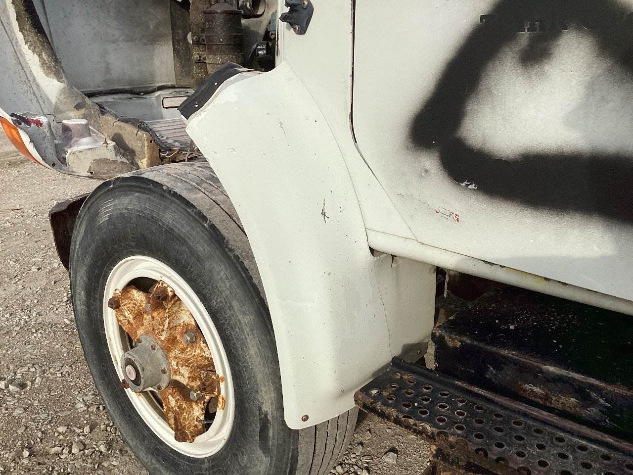 1990 International 4700 Fender For Sale Des Moines, IA 25509923