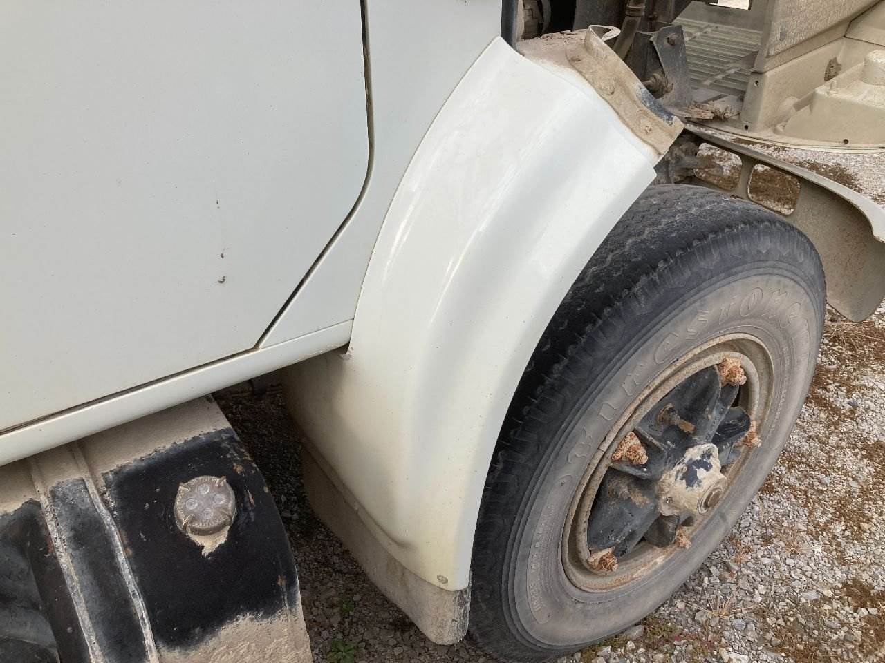 1990 International 4900 Fender For Sale Des Moines, IA 25538180