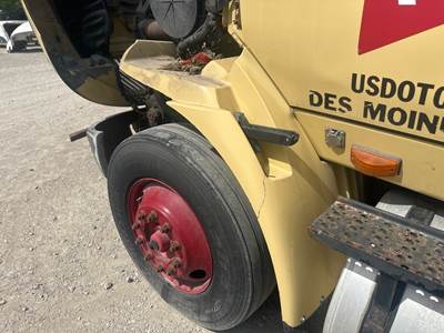 International 8600 Fender