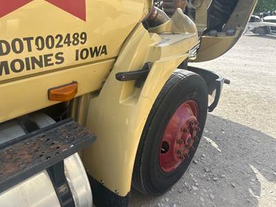 International 8600 Fender