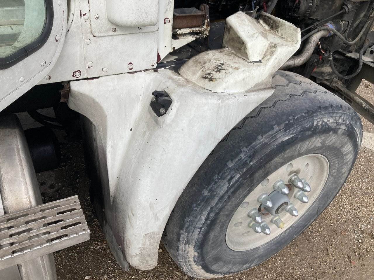 1999 International 9400 Fender For Sale Des Moines, IA 25508703