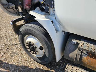 International DuraStar 4300 Fender for a International Durastar (4300)