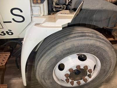 International DuraStar 4300 Fender for a International Durastar (4300)