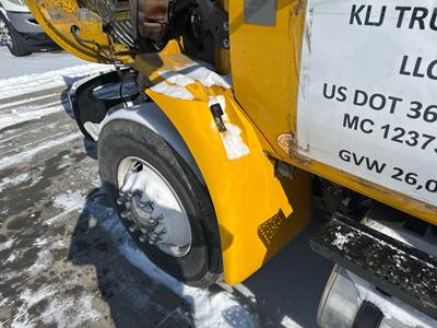 International DuraStar 4300 Fender for a International Durastar (4300)