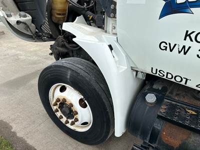 International DuraStar 4300 Fender for a International Durastar (4300)