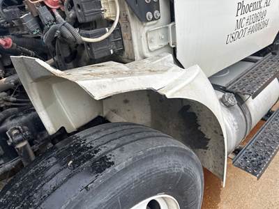 International DuraStar 4300 Fender for a International Durastar (4300)
