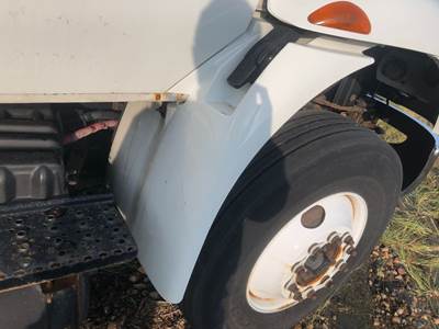 International DuraStar 4400 Fender for a International Durastar (4400)