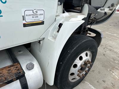 International DuraStar 4400 Fender for a International Durastar (4400)