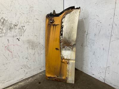 International Loadstar 1800 Fender for a International 1800 Loadstar