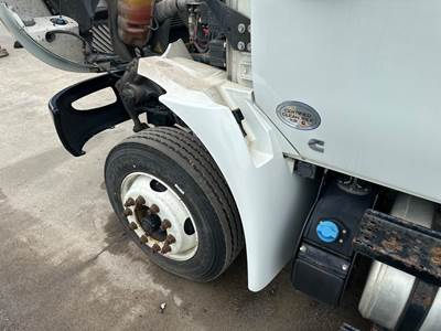 International MV607 Fender