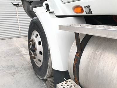 International ProStar Fender