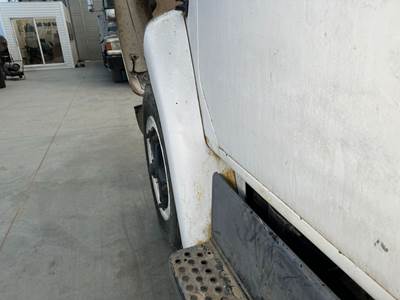 International S1600 Fender