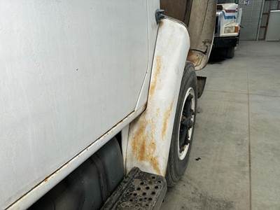 International S1600 Fender