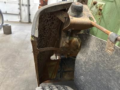 International S1800 Fender