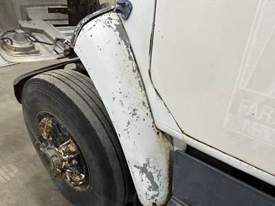 International S1800 Fender