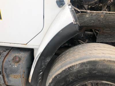 International S1900 Fender