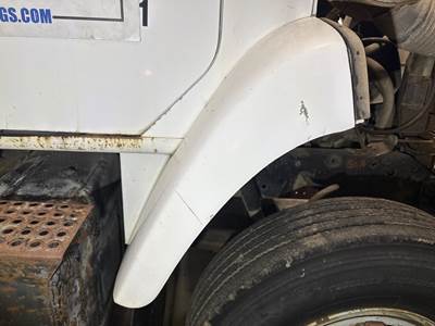 International S2300 Fender