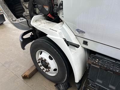 International TranStar 8600 Fender for a International Transtar (8600)