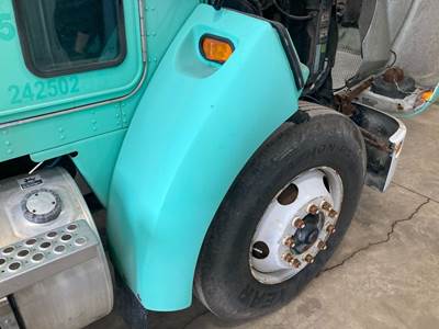 Kenworth T300 Fender