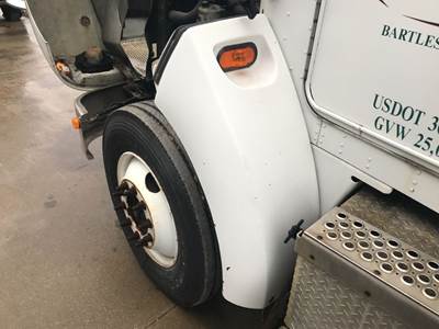 Kenworth T300 Fender