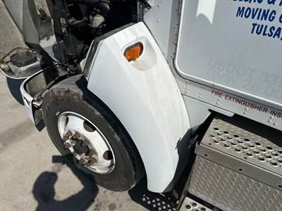 Kenworth T300 Fender