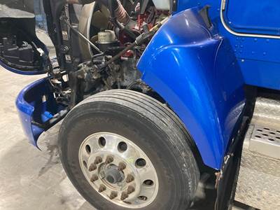 Kenworth T440 Fender